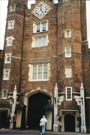 stjames1.jpg (35511 bytes)